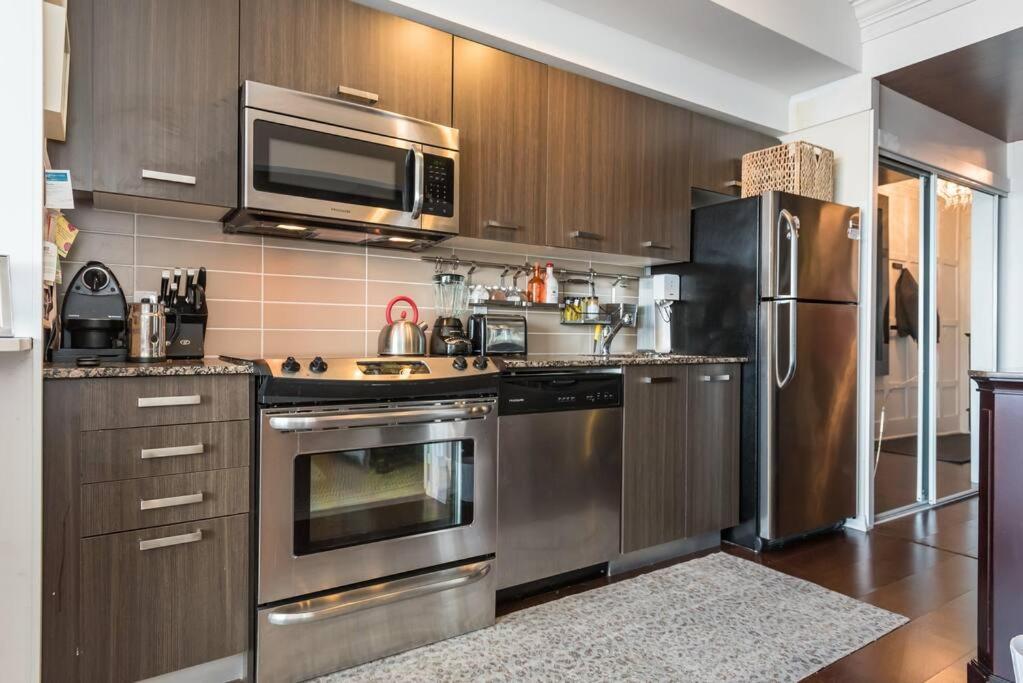 Stunning Condo With Fantastic View Of The City! Toronto Eksteriør billede