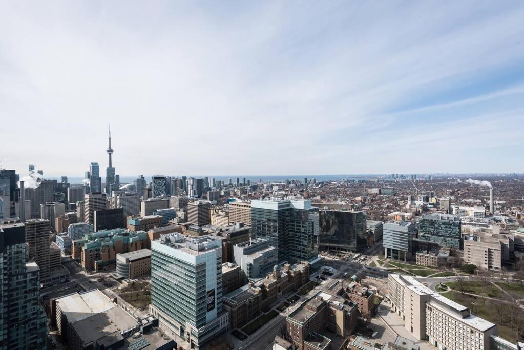 Stunning Condo With Fantastic View Of The City! Toronto Eksteriør billede