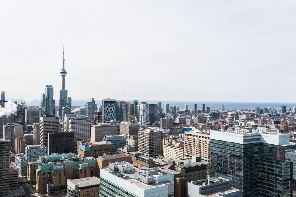 Stunning Condo With Fantastic View Of The City! Toronto Eksteriør billede
